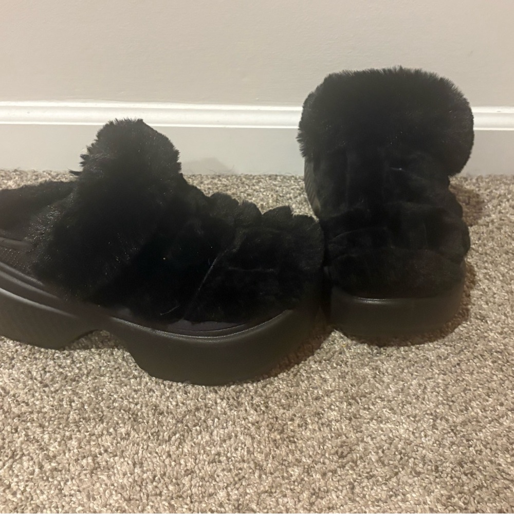 Women's Black Furry Slip-On Shoes